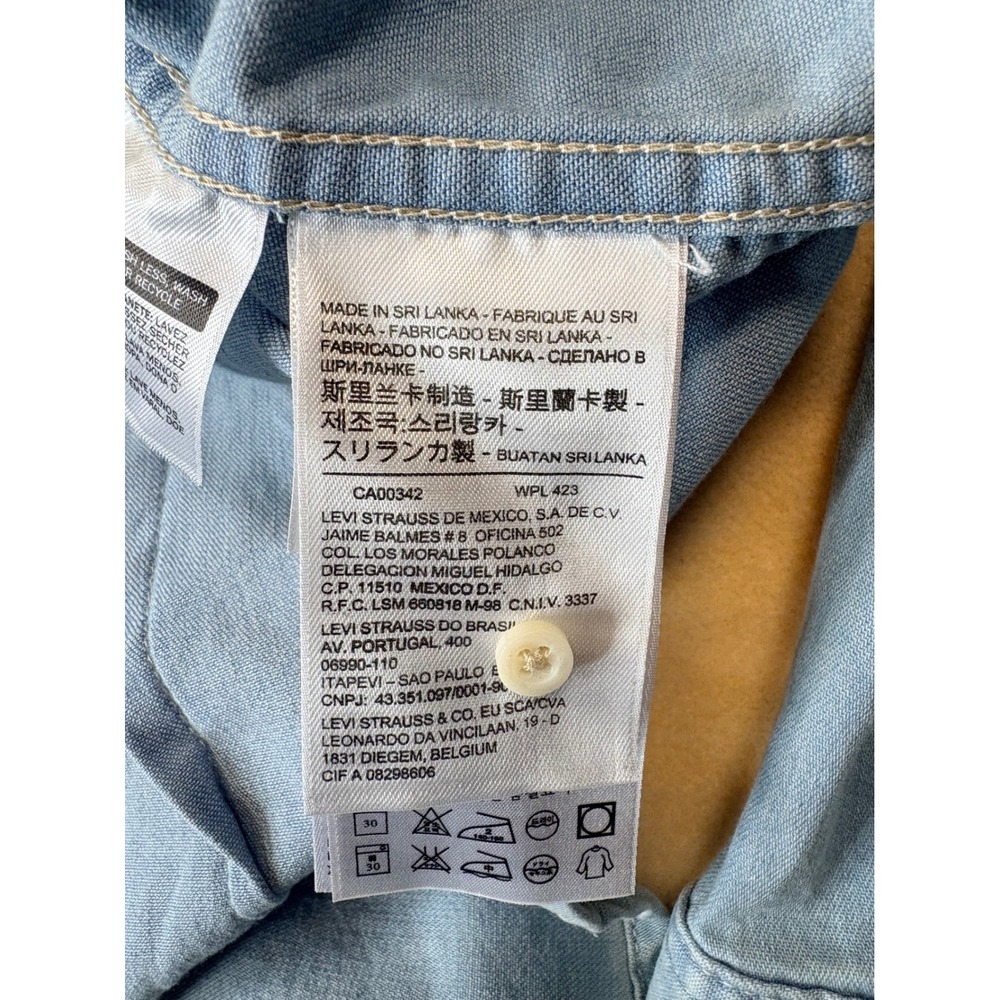 Levis Womens Tailored Fit Western Denim Shirt Light Wash Blue Snap Front XL - Picture 5 of 7